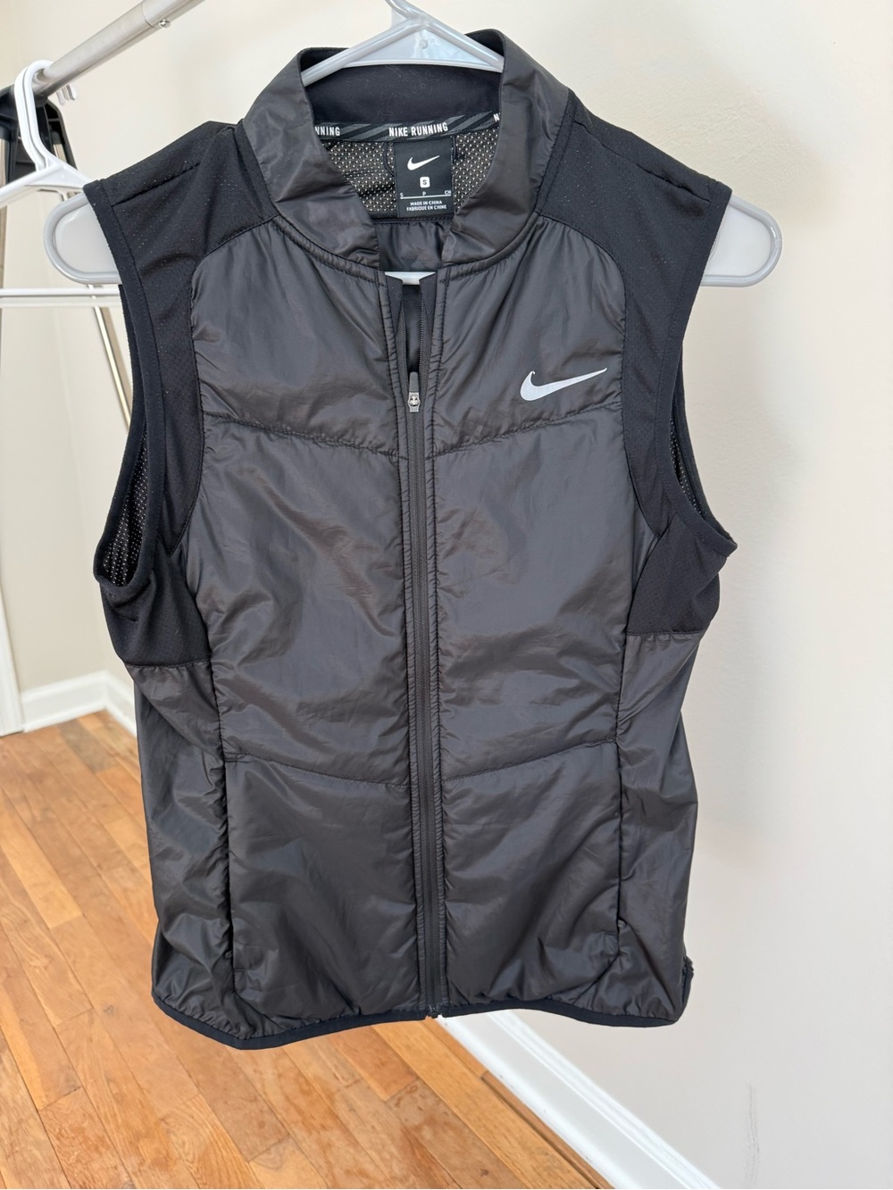 Nike Women’s Black Insulated Running Vest
